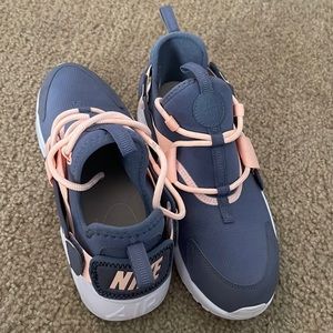 I don’t wear them wore them once to go outside